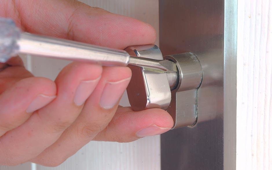 ouvrir une porte fermée à clé Paris 6
